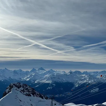 2 Br-app-breathtaking View With Big Balcony شقة *